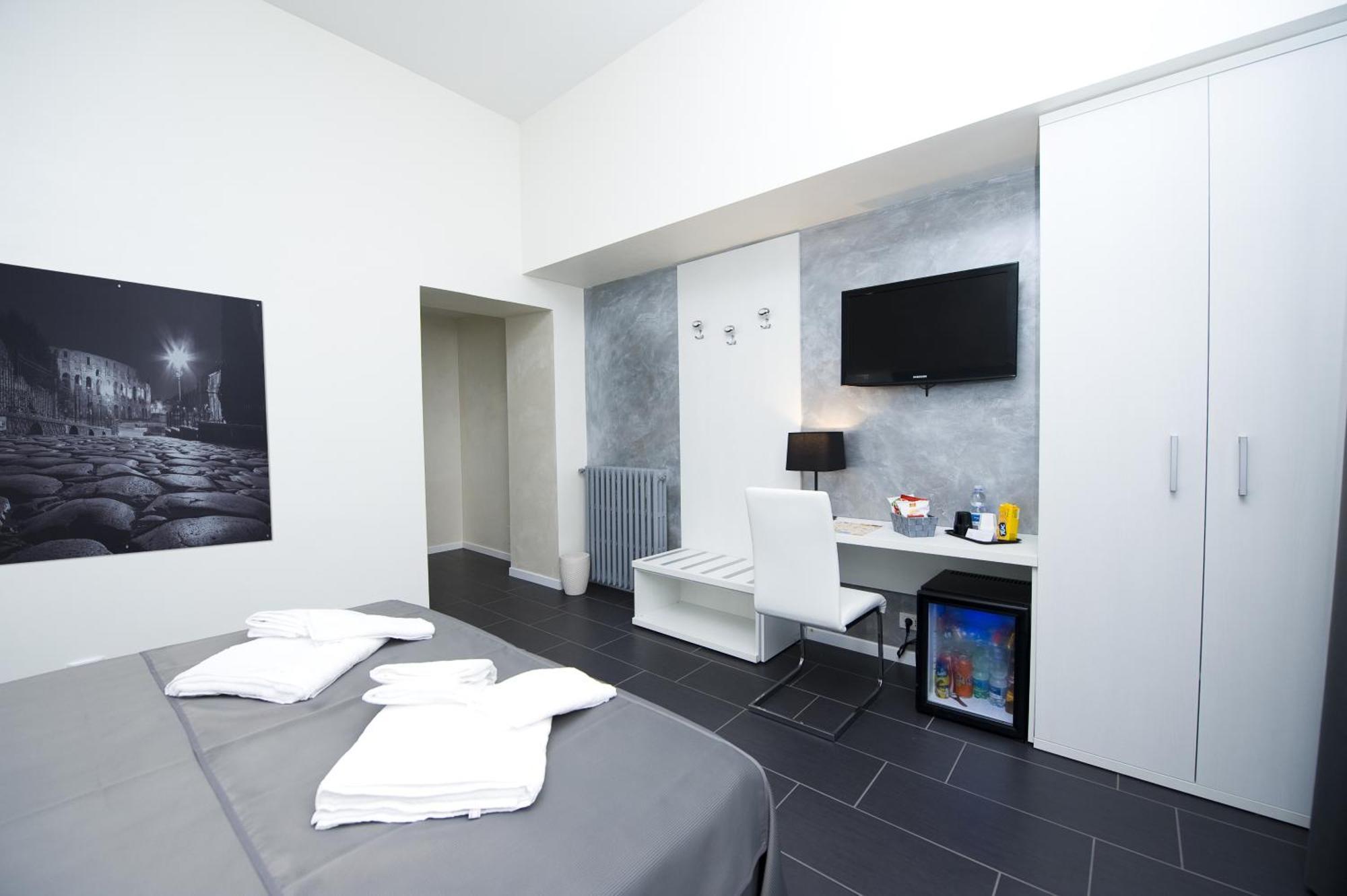 Grey&White Hotel Rom Værelse billede